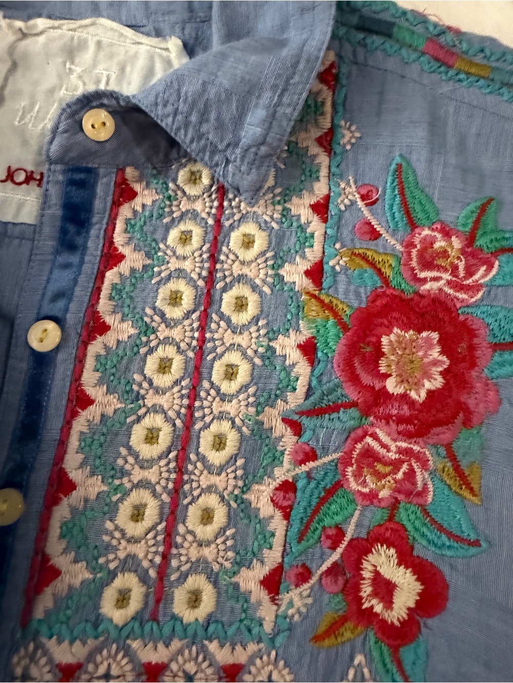 JOHNNY WAS Embroidered Button Down Chambray Shirt Back Buttons XS - Picture 6 of 11